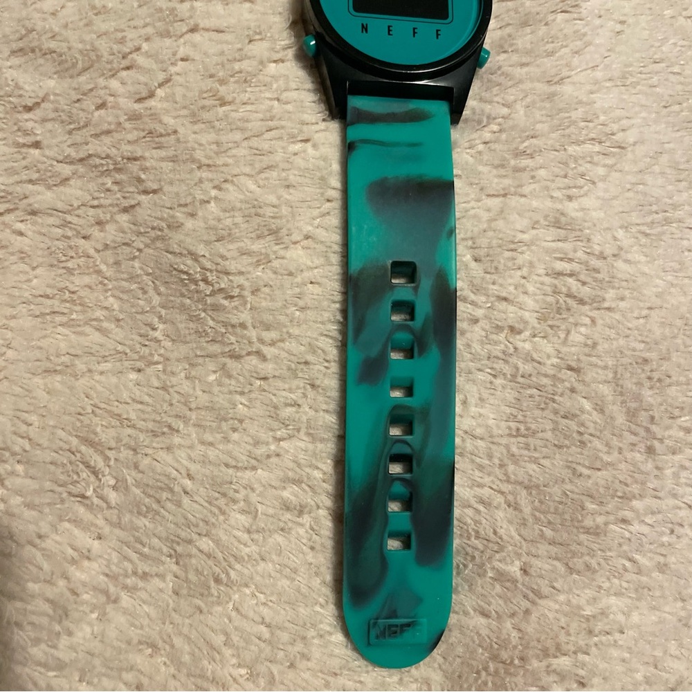 Neff Daily Digital Watch - Picture 5 of 13